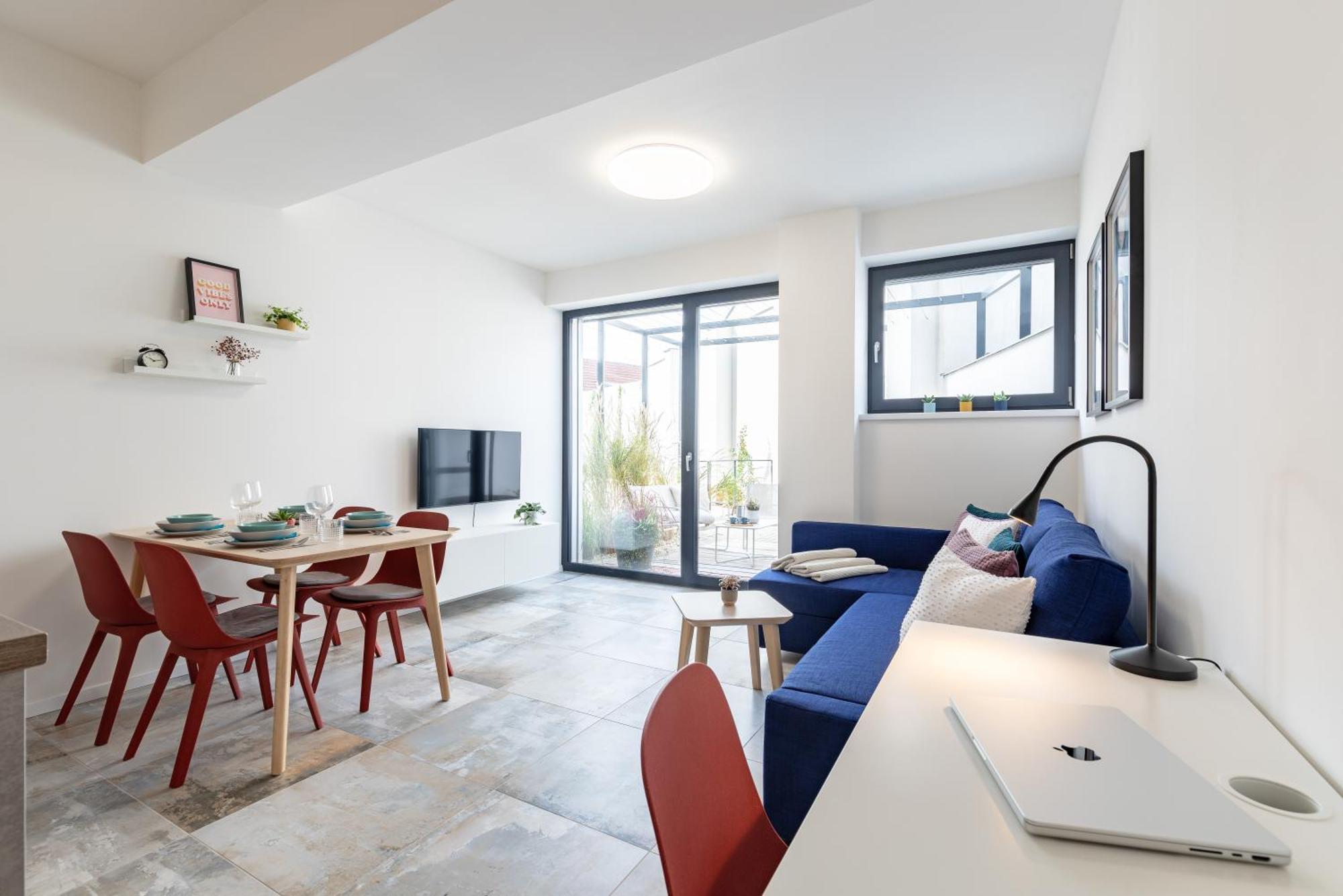 Fully Equipped Apartments With Terraces, Free Garage Parking, Netflix & Ac - By Apartmany Slapanice Cz 外观 照片