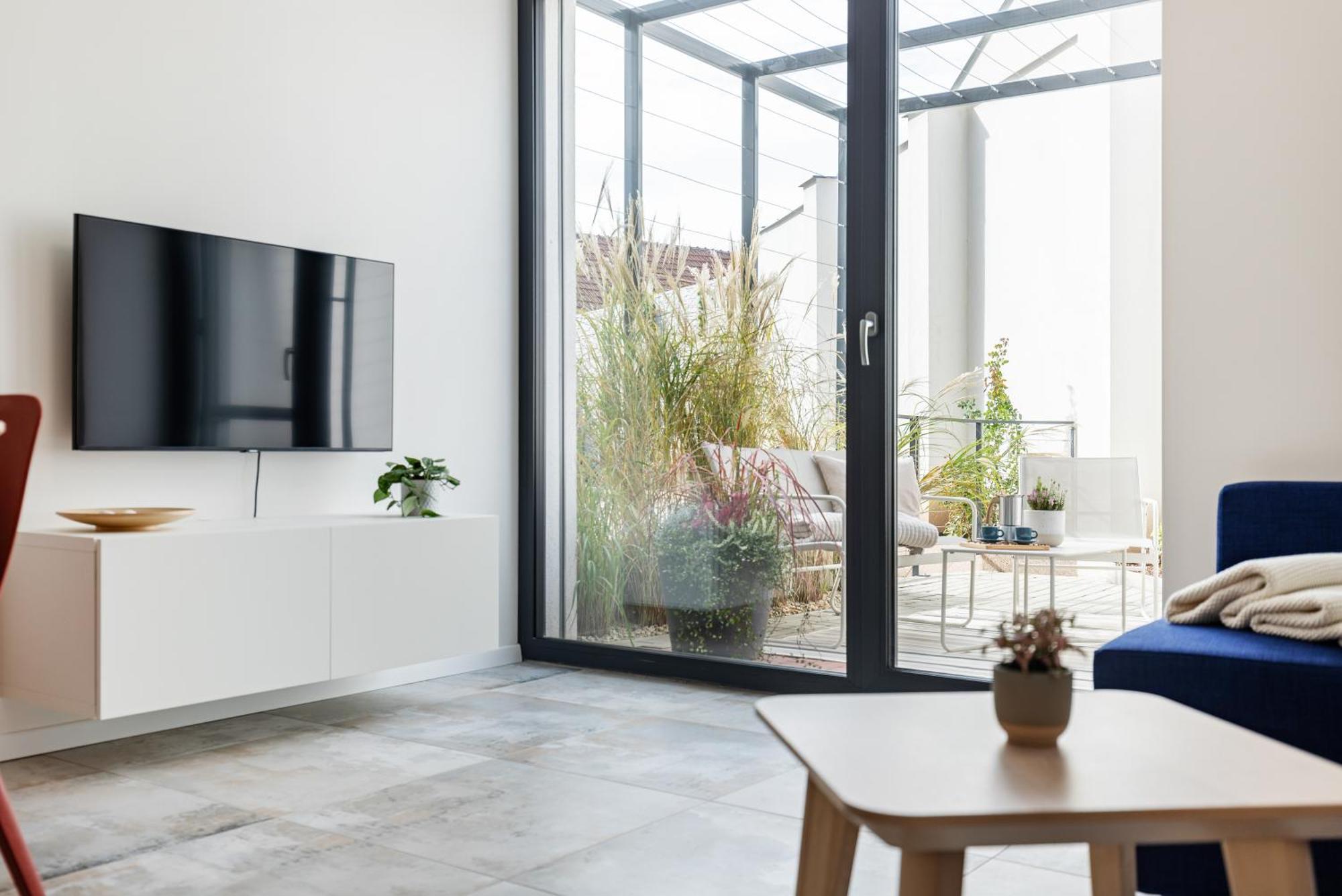 Fully Equipped Apartments With Terraces, Free Garage Parking, Netflix & Ac - By Apartmany Slapanice Cz 外观 照片