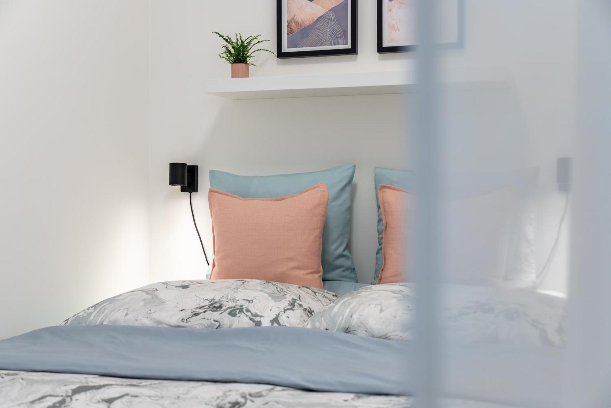 Fully Equipped Apartments With Terraces, Free Garage Parking, Netflix & Ac - By Apartmany Slapanice Cz 外观 照片